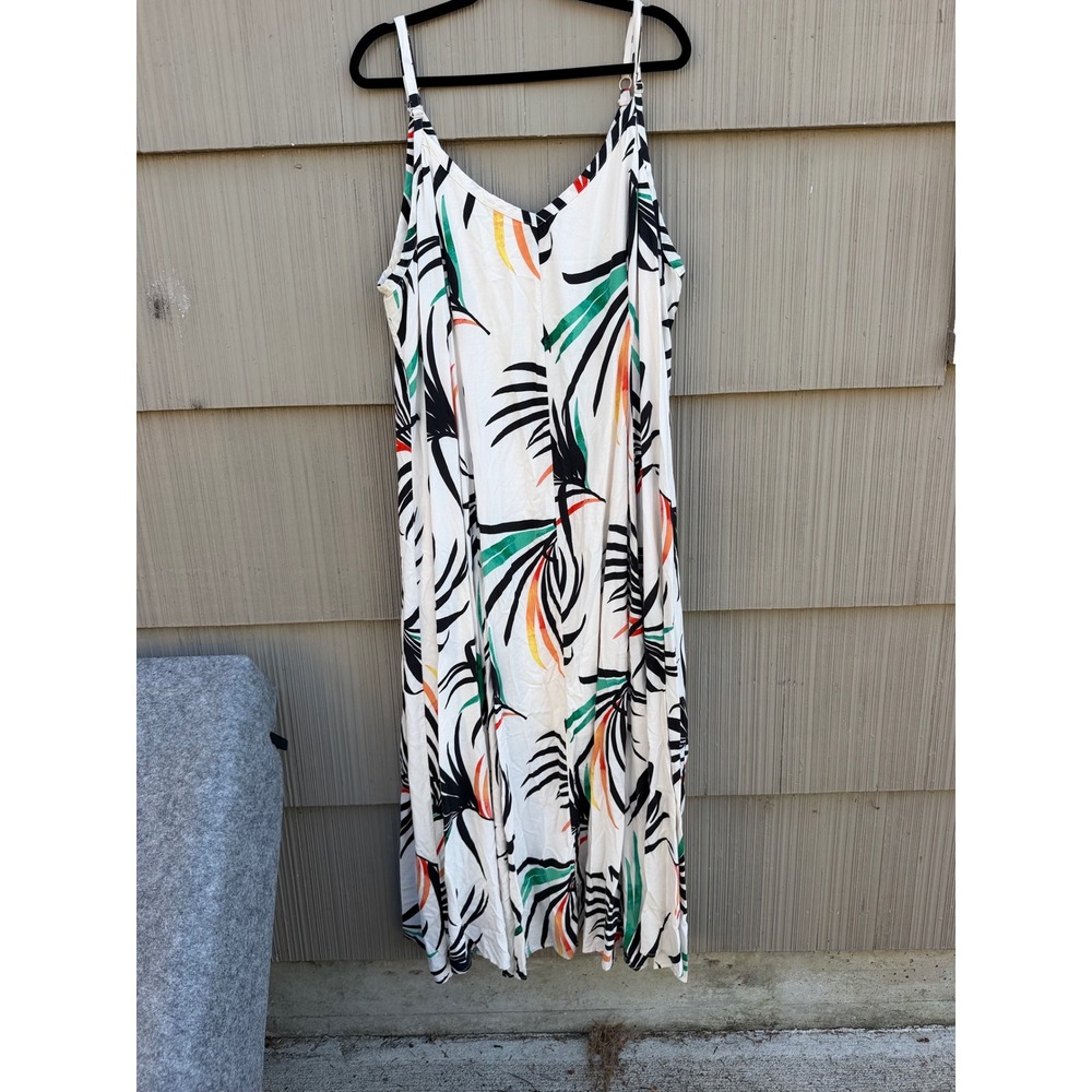 Torrid Womens Plus Size 4 Tropical Palm Leaf V-Neck Maxi Dress White Multicolor